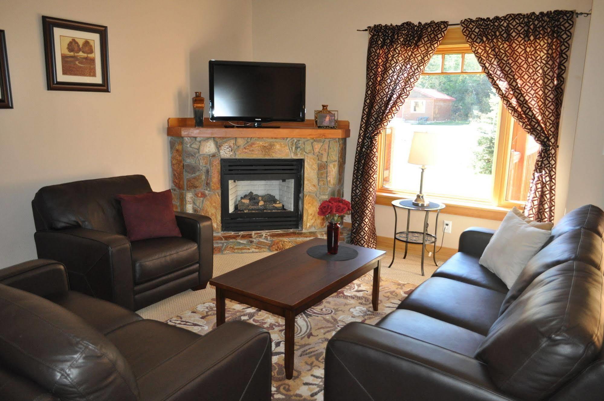 Red Mountain Village Condos Rossland Exterior photo